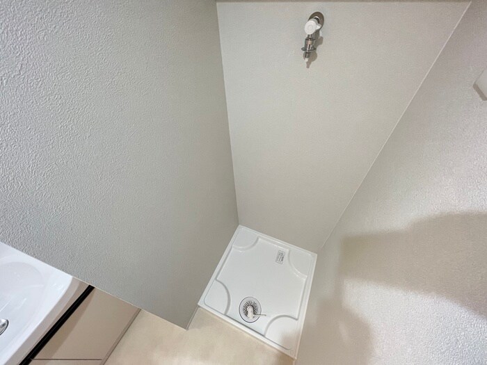 物件内観写真16　(洗濯機置場)