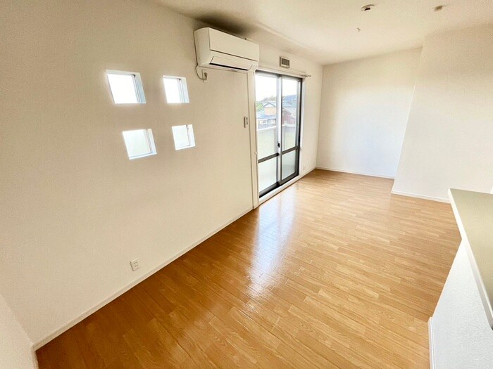 物件内観写真10　(居室)