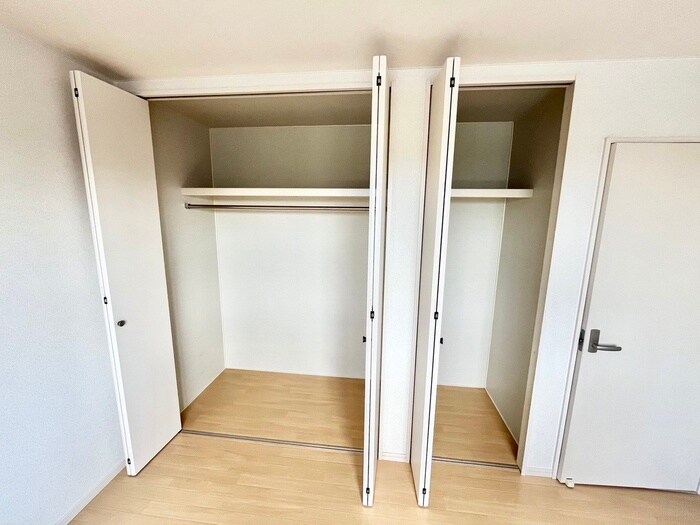 物件内観写真12　(収納)