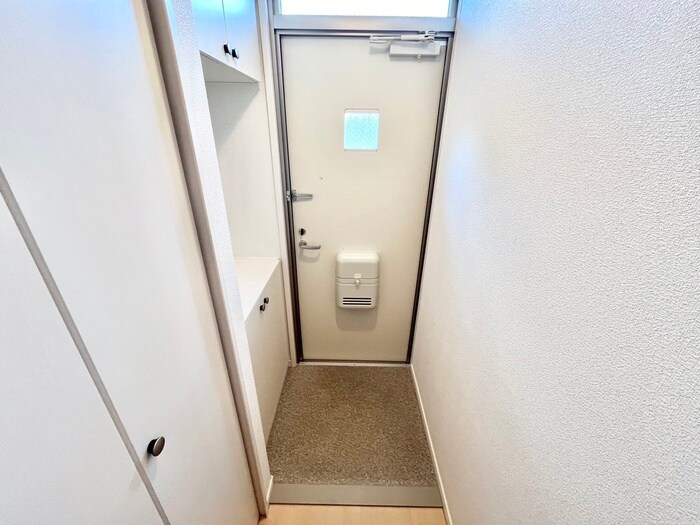物件内観写真19　(玄関)