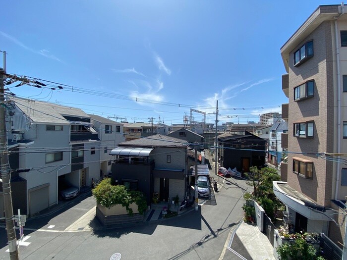 物件内観写真22　(室内からの展望)