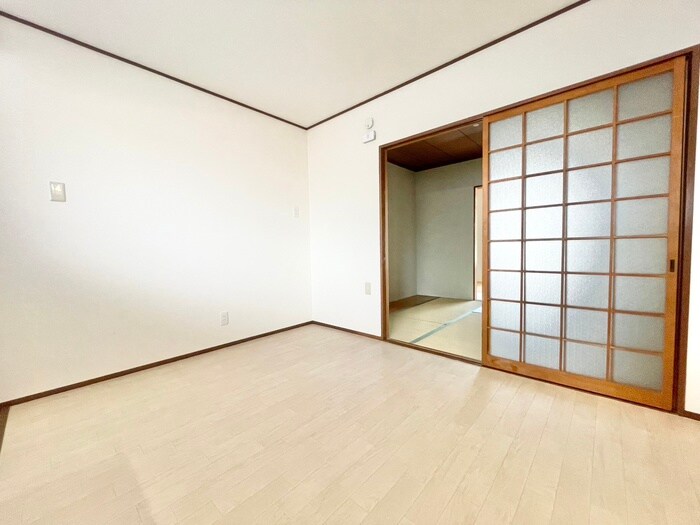 物件内観写真6　(居室)