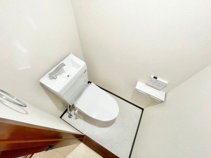 物件内観写真13　(トイレ)