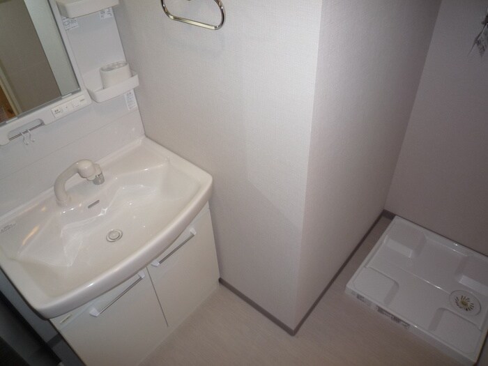 物件内観写真8　(洗面)