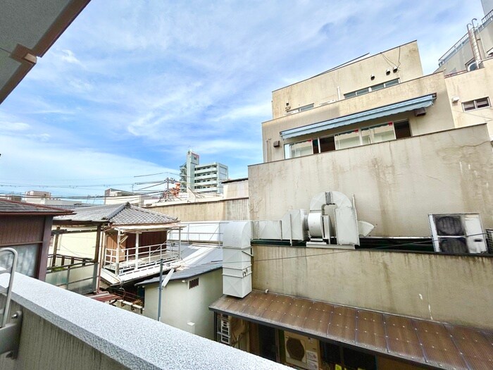 物件内観写真16　(室内からの展望)