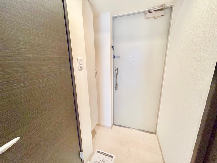 物件内観写真17　(玄関)