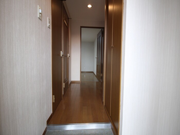 物件内観写真22　(玄関)