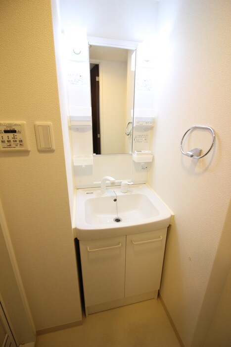 物件内観写真12　(洗面)