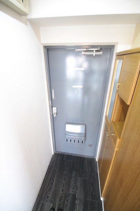 物件内観写真7　(玄関)