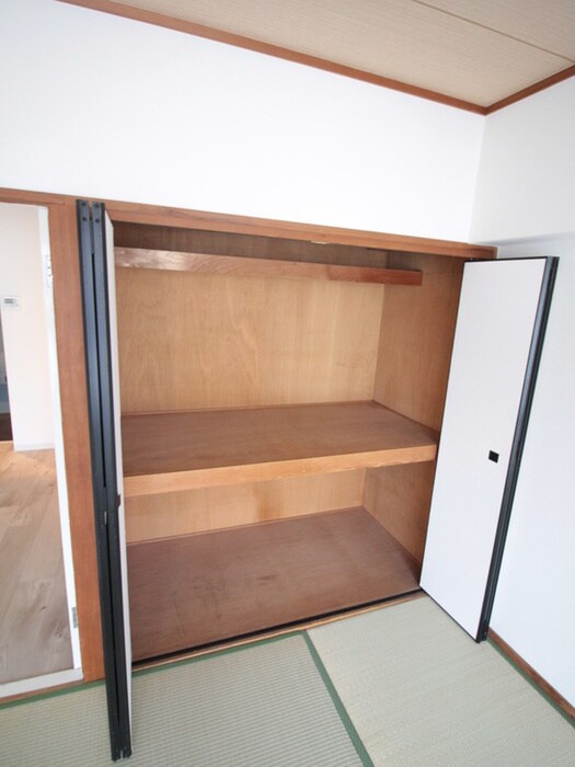 物件内観写真16　(収納)