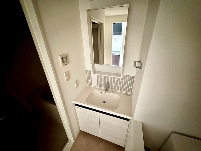 物件内観写真11　(洗面)