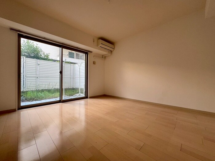 物件内観写真21　(居室)