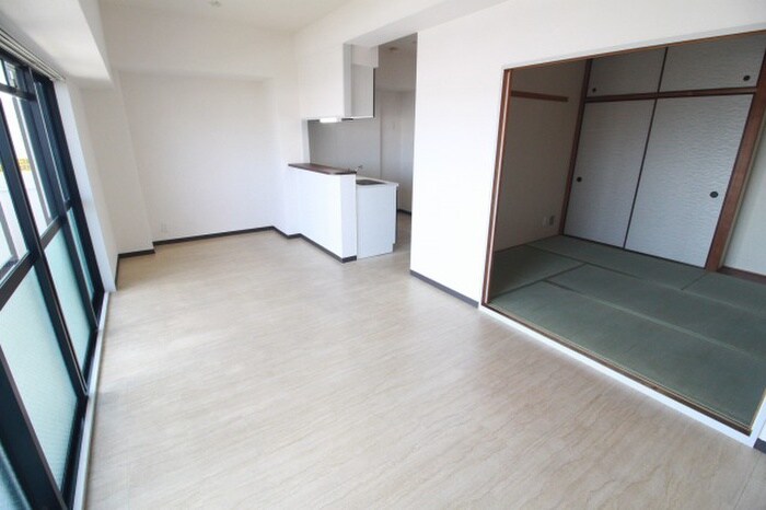 物件内観写真8　(居室)