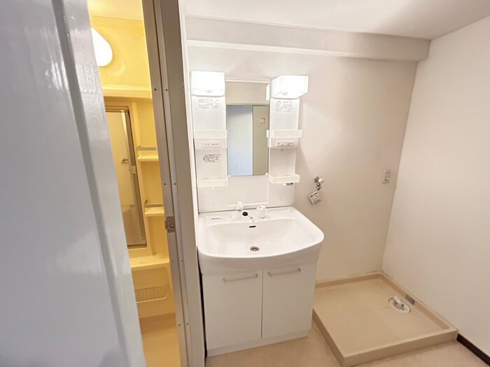 物件内観写真8　(洗面)