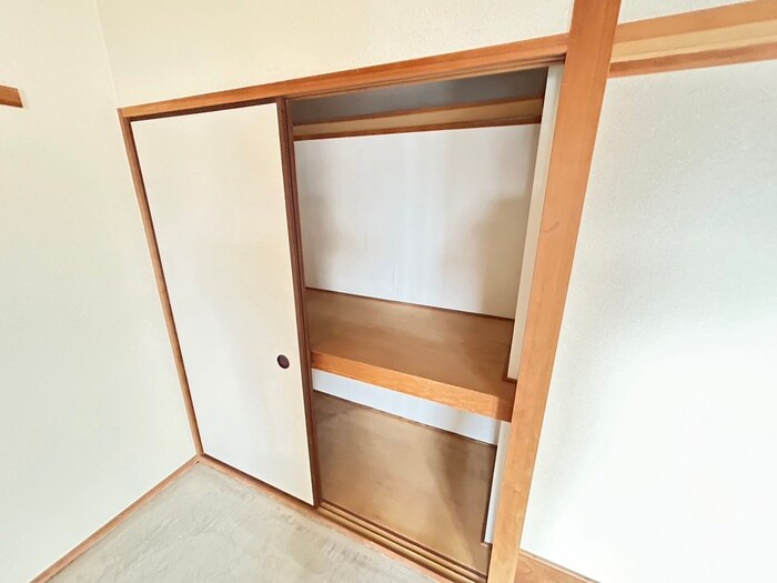 物件内観写真13　(収納)