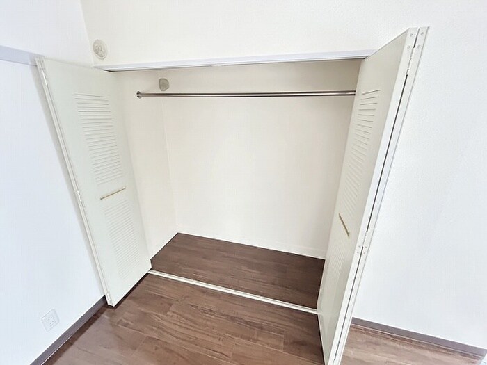 物件内観写真15　(収納)