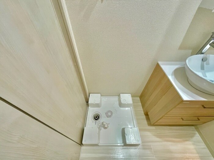 物件内観写真18　(洗濯機置場)