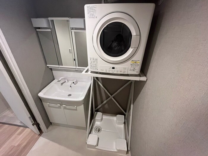 物件内観写真14　(洗濯機置場)