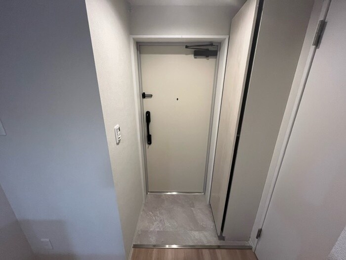 物件内観写真22　(玄関)