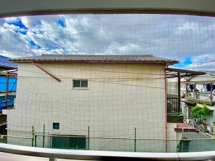 物件内観写真10　(室内からの展望)