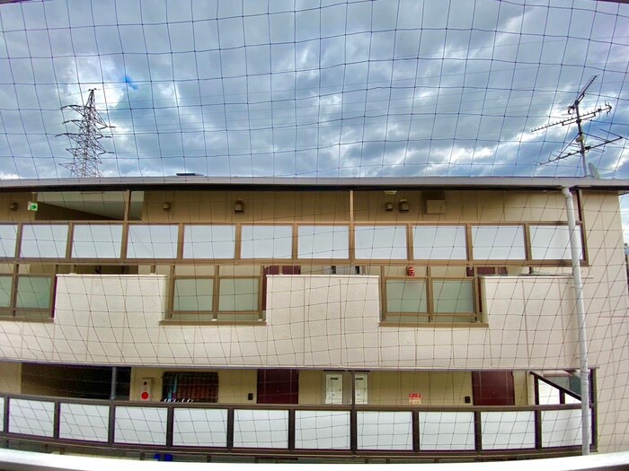 物件内観写真12　(室内からの展望)