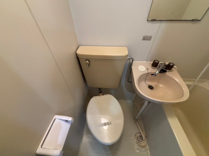 物件内観写真13　(トイレ)