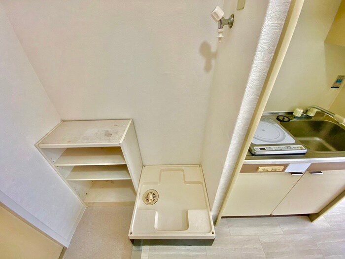 物件内観写真15　(洗濯機置場)