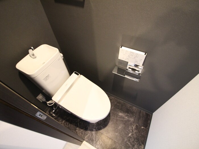 物件内観写真9　(トイレ)