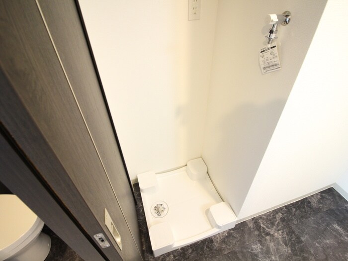 物件内観写真11　(洗濯機置場)