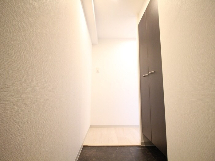 物件内観写真13　(廊下)