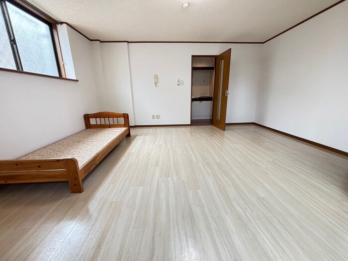 物件内観写真6　(居室)