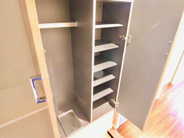 物件内観写真18　(靴箱)