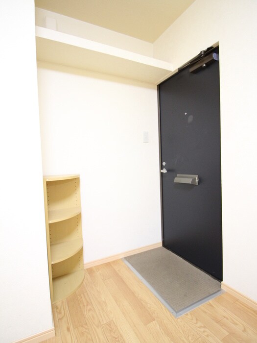 物件内観写真17　(玄関)