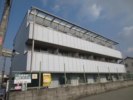 ドミール蛍池外観写真