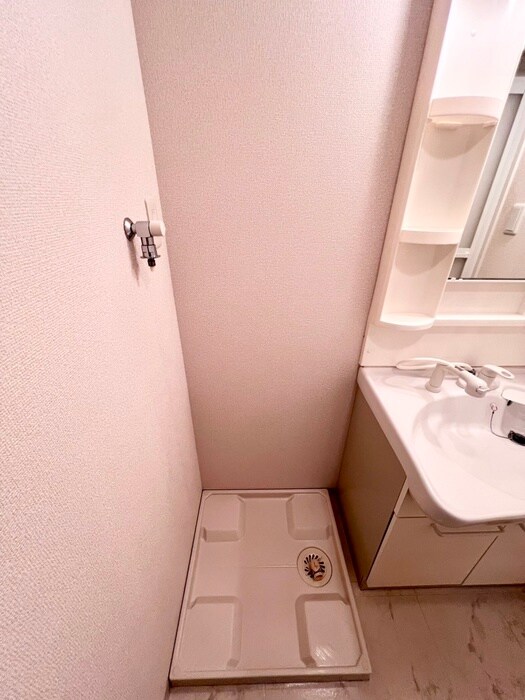 物件内観写真15　(洗濯機置場)