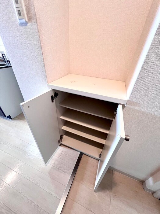 物件内観写真17　(靴箱)