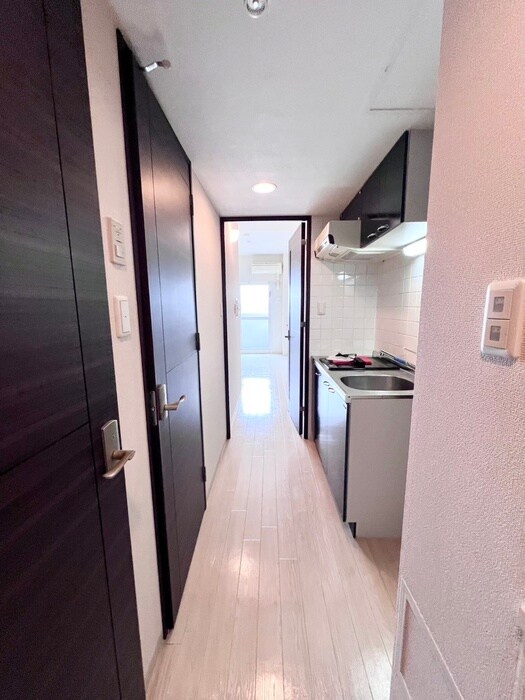 物件内観写真18　(廊下)