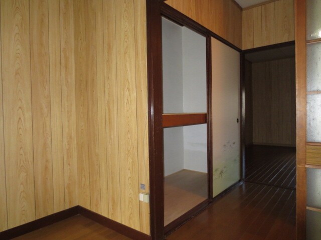 物件内観写真15　(収納)