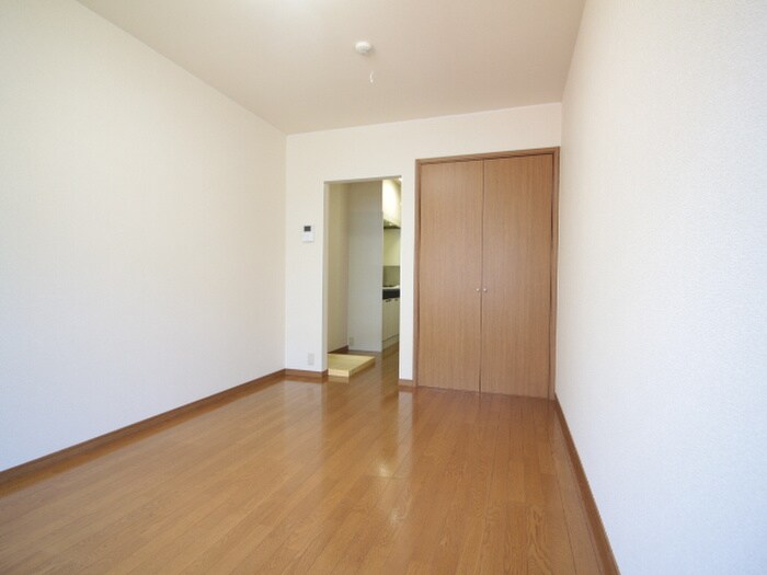 物件内観写真4　(居室)