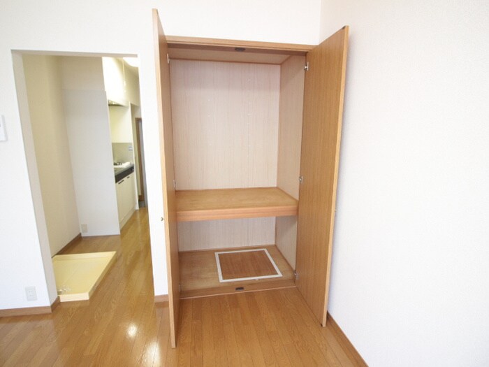 物件内観写真13　(収納)