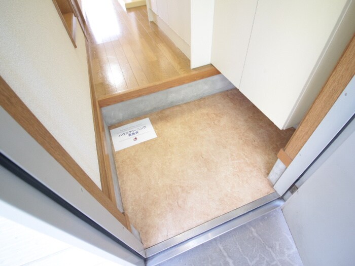 物件内観写真15　(玄関)