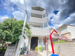 ドーリア西院外観写真