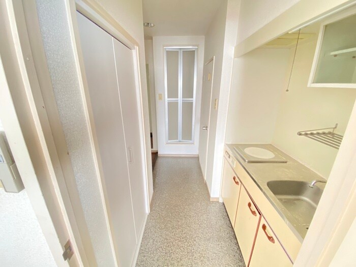 物件内観写真9　(廊下)