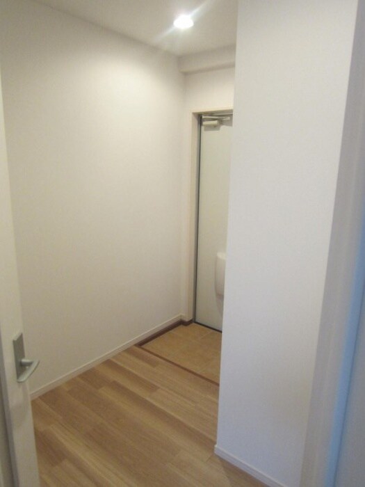 物件内観写真14　(玄関)