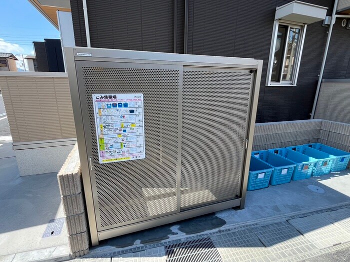 物件外観写真4　(建物設備)