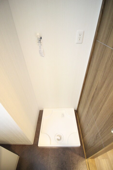 物件内観写真13　(洗濯機置場)