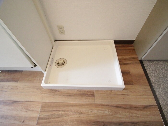 物件内観写真11　(洗濯機置場)