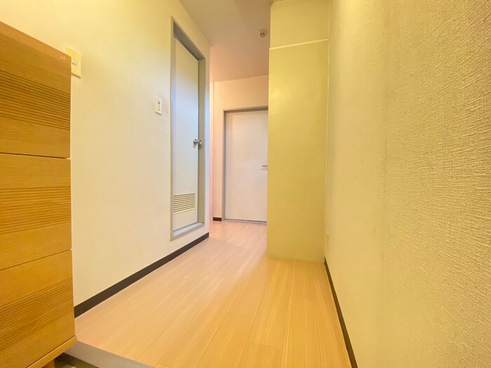 物件内観写真17　(廊下)