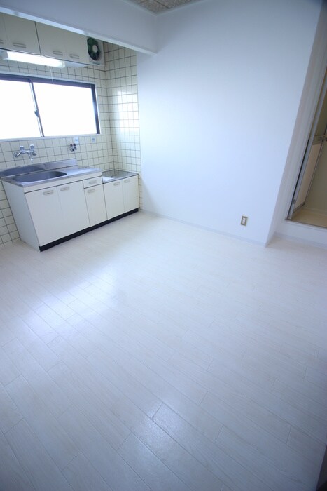 物件内観写真10　(居室)