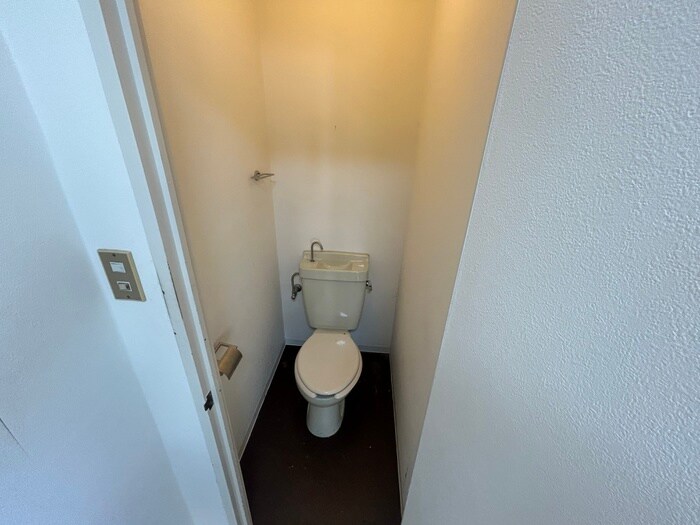 物件内観写真11　(トイレ)